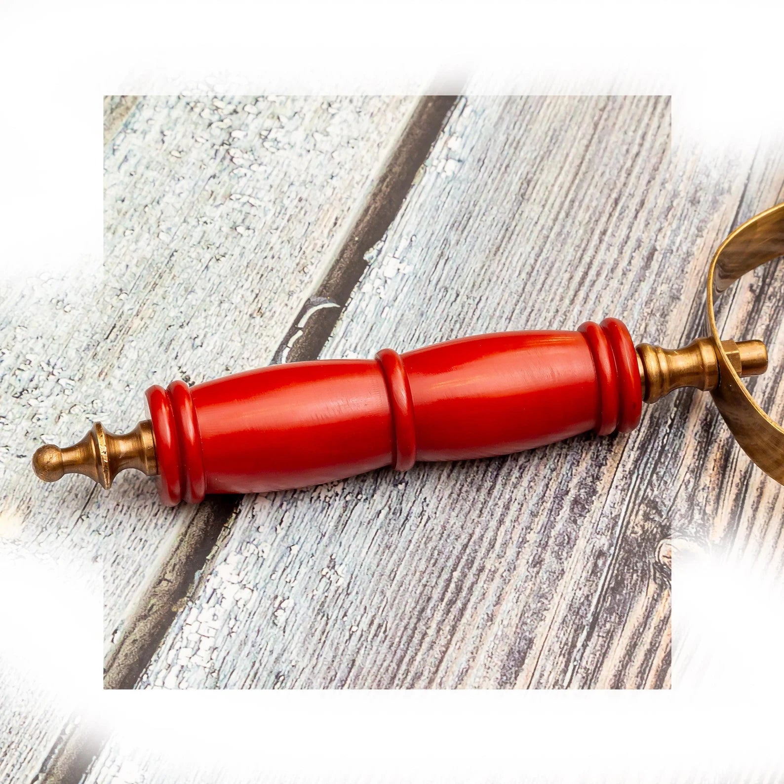 Beautiful Handmade Brass Magnifying Glass